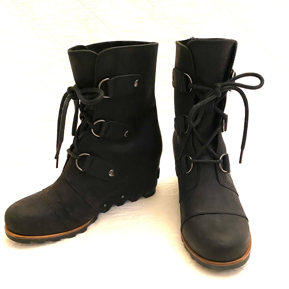 Sorel Joan of Arctic Wedge Boot Size 8.5